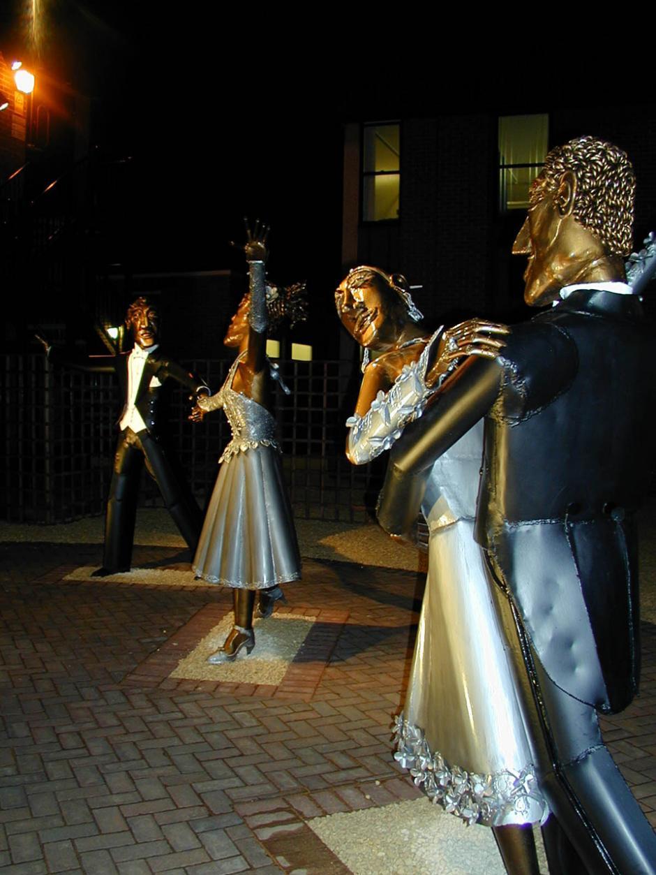 Quick Step at night