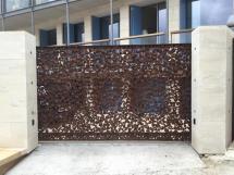 Image 1Decorative Leaves Electric Gate
